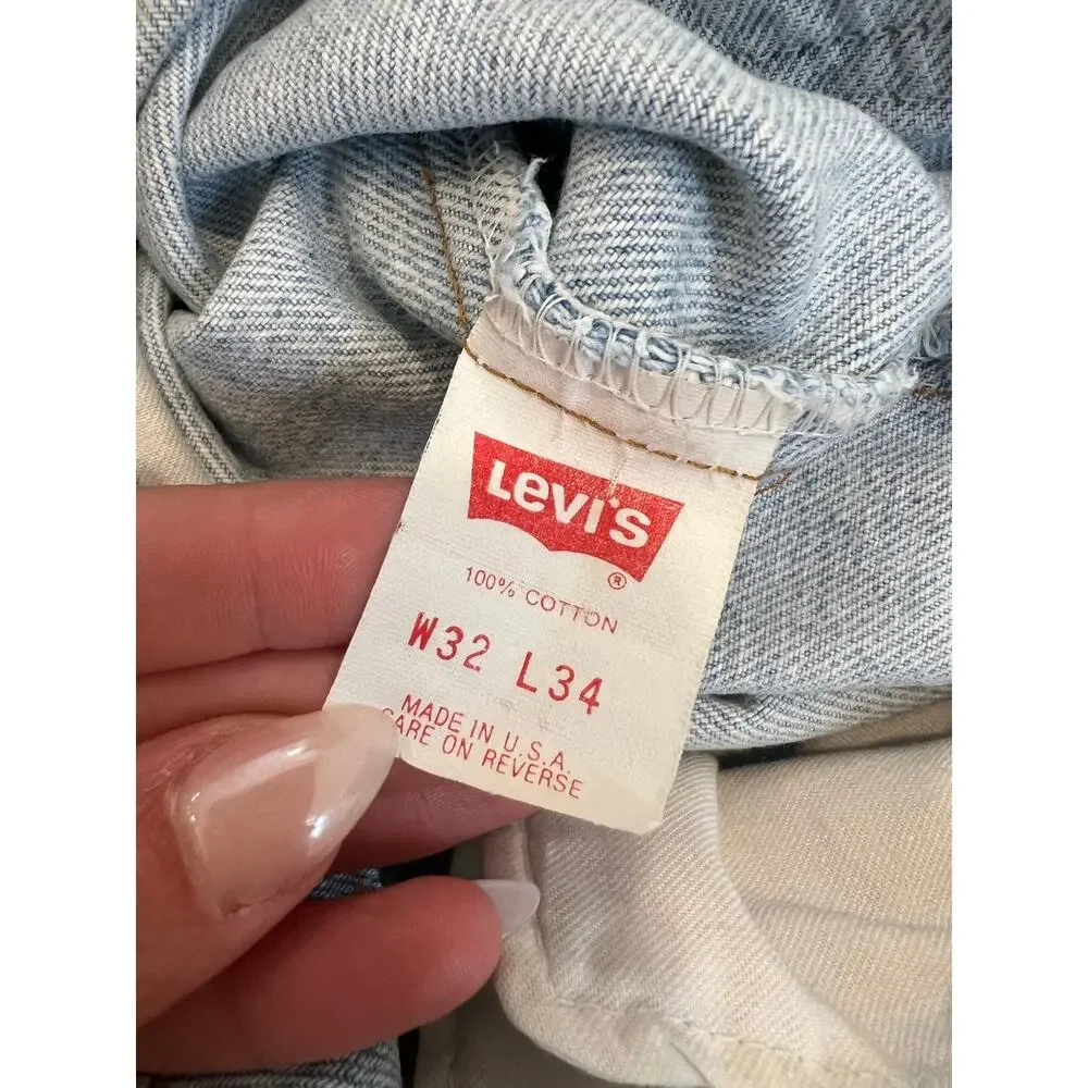 Men's Vintage 1980s 585 Levi's Light Blue 100% Cotton Made in USA 32X34 JL